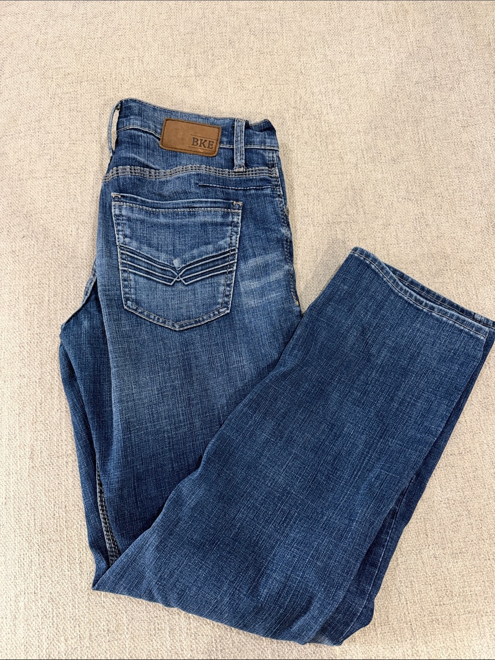 BKE Men's Straight Leg Jeans in Medium Blue Denim